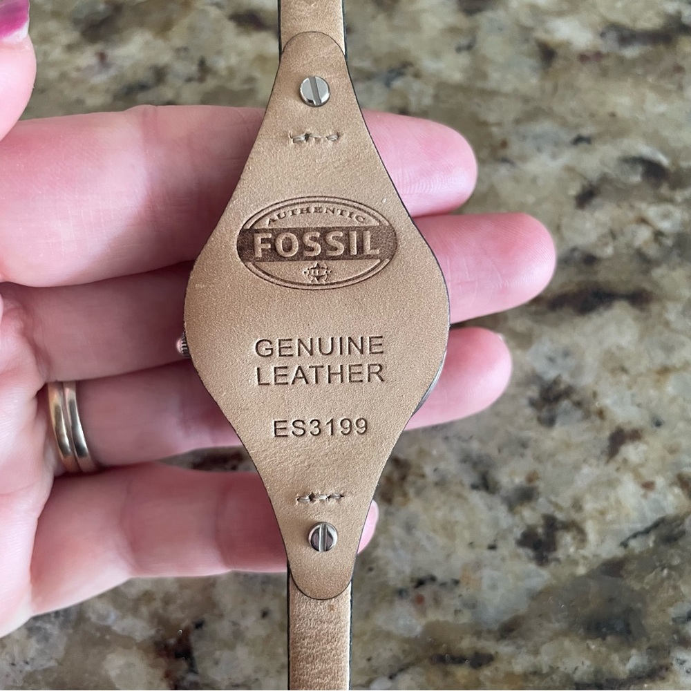 Fossil Women’s Watch Georgia ES3199 Silver and Black NEEDS BATTERY - Picture 2 of 4